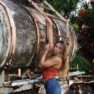 Meet your Posher, Aolani
